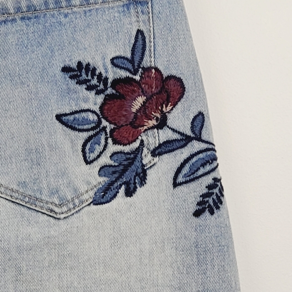 Coco + Jaimeson Denim Skirt Floral Embroidered NWT - Picture 8 of 10
